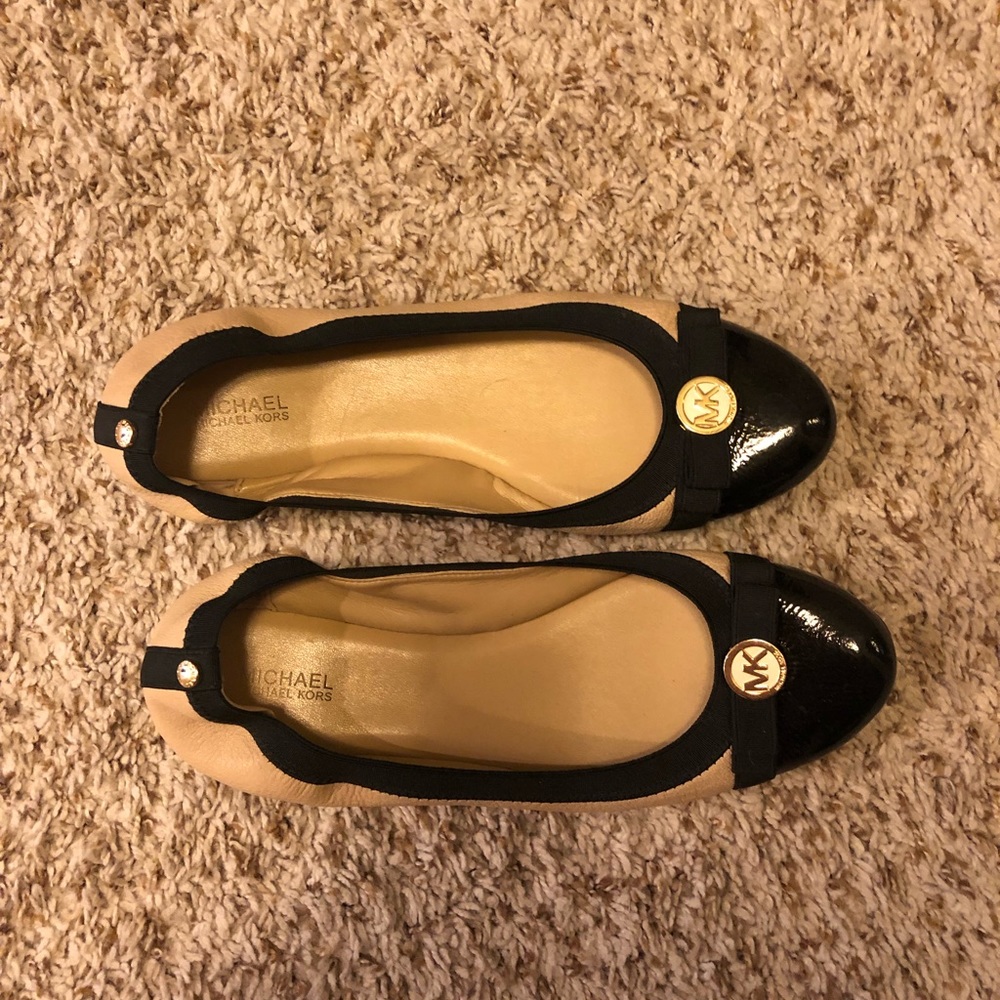 Michael Kors elastic band flats